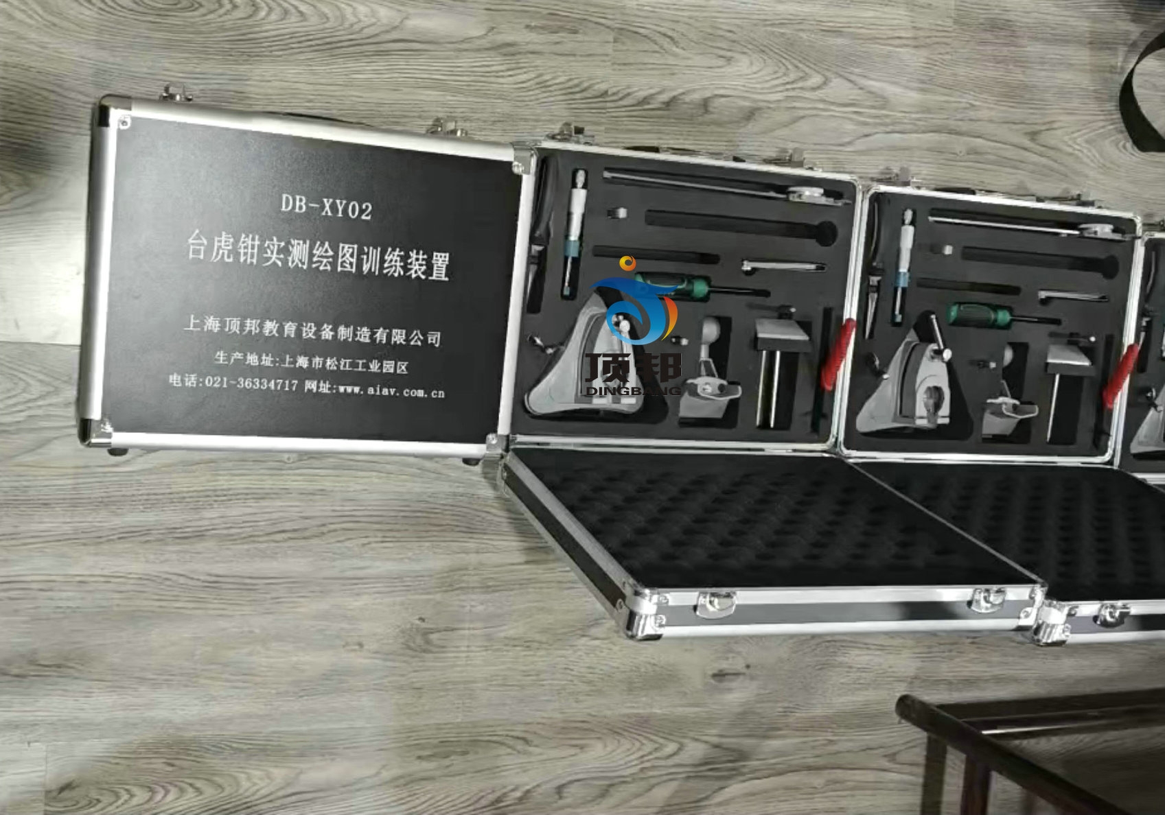 臺(tái)虎鉗實(shí)測(cè)繪圖訓(xùn)練裝置