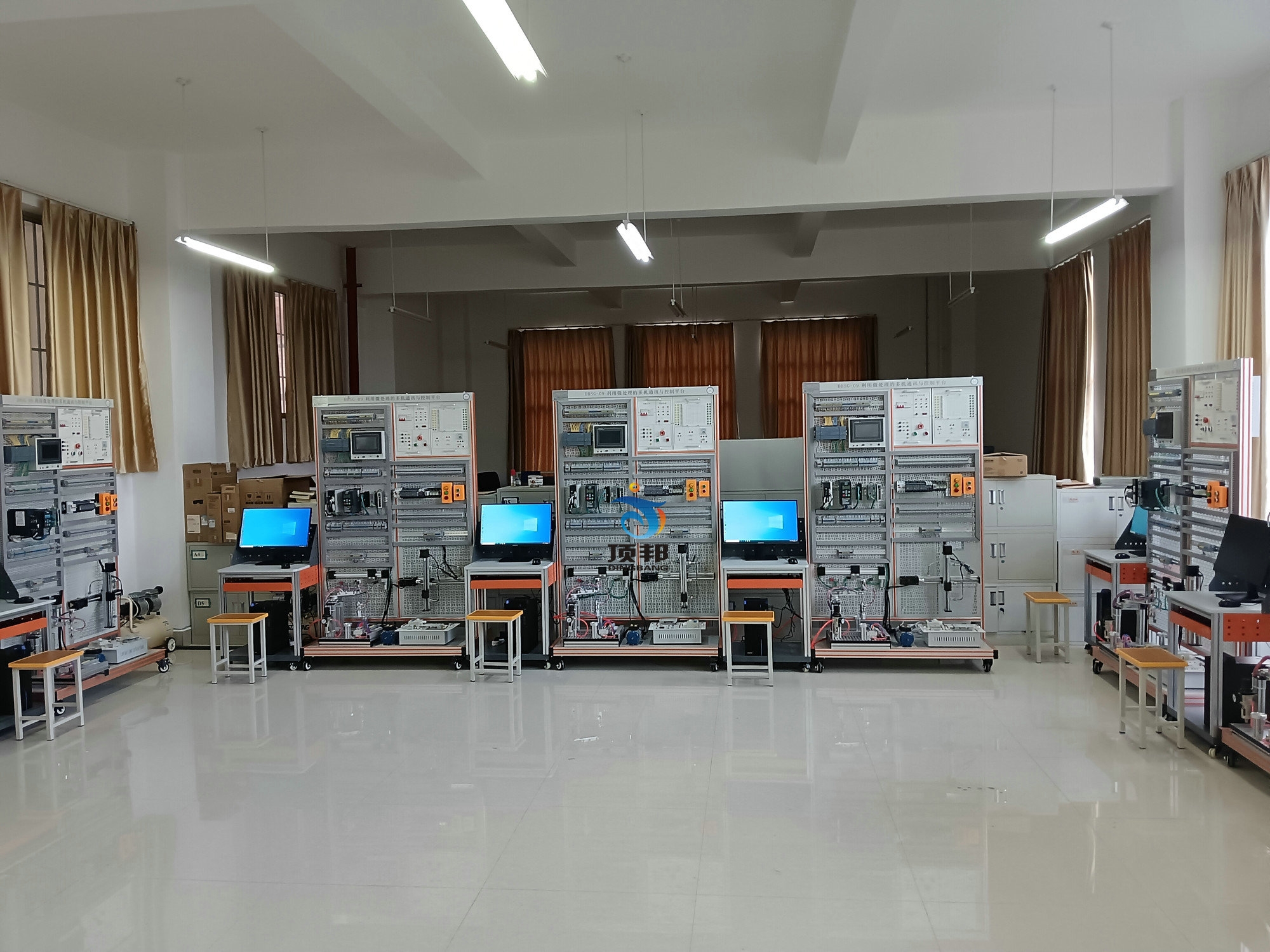 西門子PLC實訓(xùn)臺